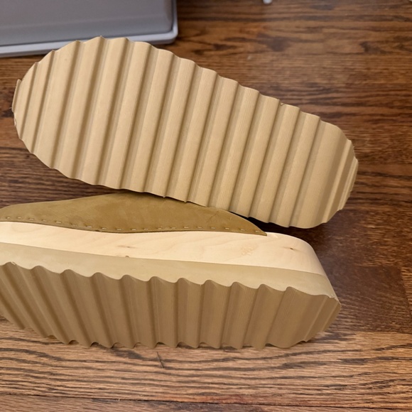 BRYR Chonk Clogs • Kelp • Size 9 • NWOT - Picture 3 of 4